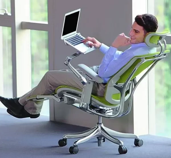 صندلی کارمندی که 360 درجه که دارای پایه لپ تاپ نیز هست